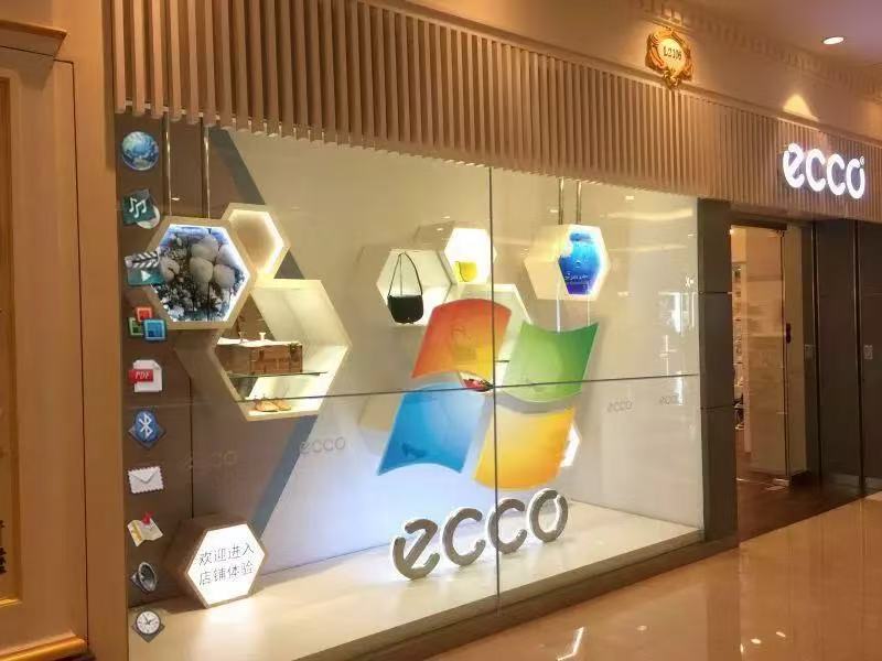 transparent lcd video wall in a mall