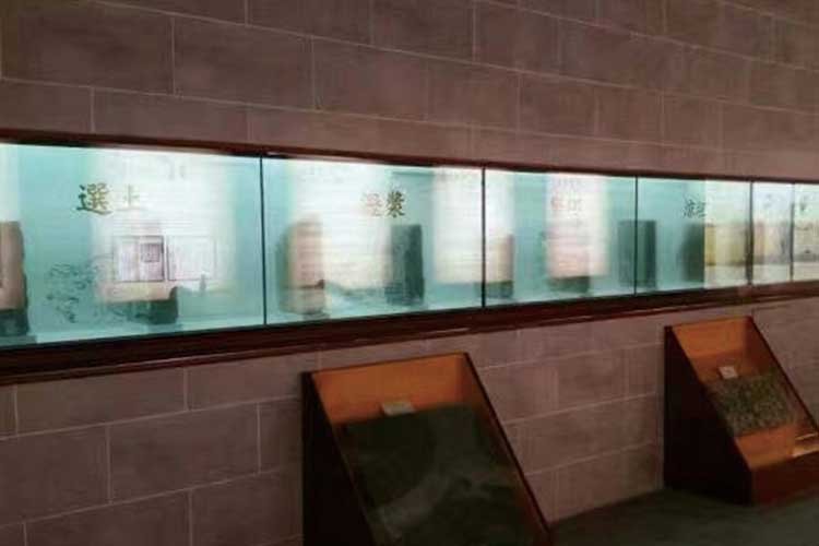 transparent lcd display wall in museum exhibition