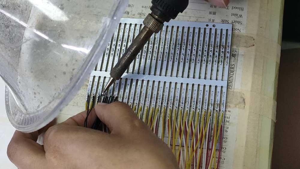 soldering wires on pcb.jpg
