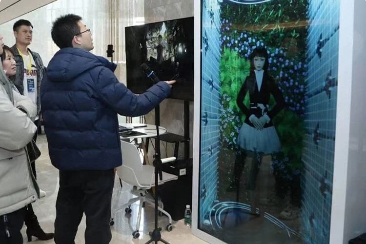 transparent lcd digital human display2