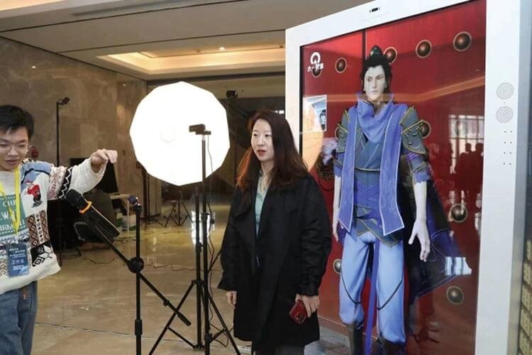 transparent lcd digital human display3